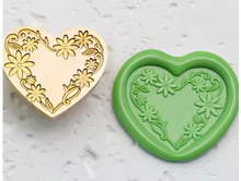 Cargar imagen en el visor de la galería, Cabezal en forma de corazón