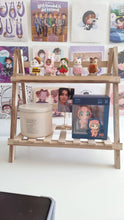 Cargar imagen en el visor de la galería, Mini estantería de madera
