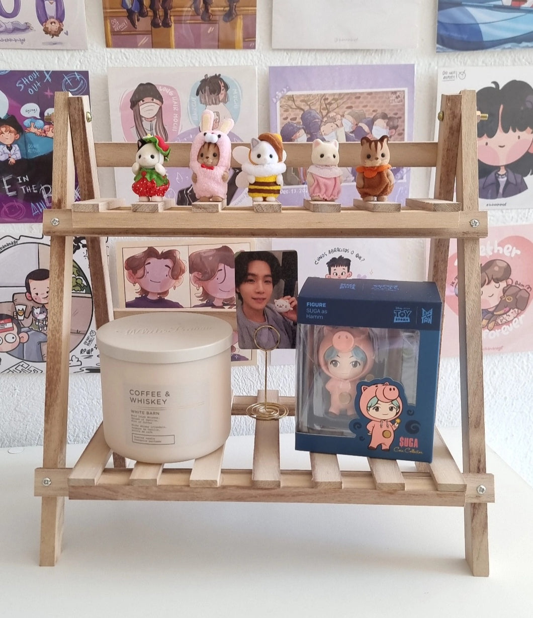 Mini estantería de madera